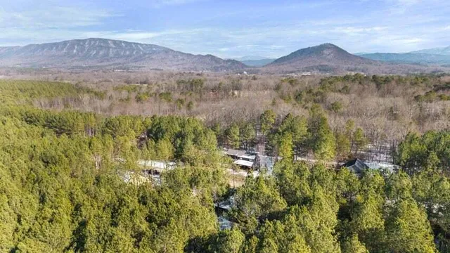 $439,000 | 207 Mountain View Circle, Ocoee, TN 37361