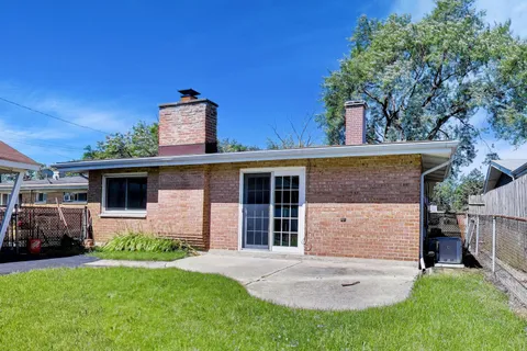 $177,000 | 1455 Burnham Avenue, Calumet City, IL 60409