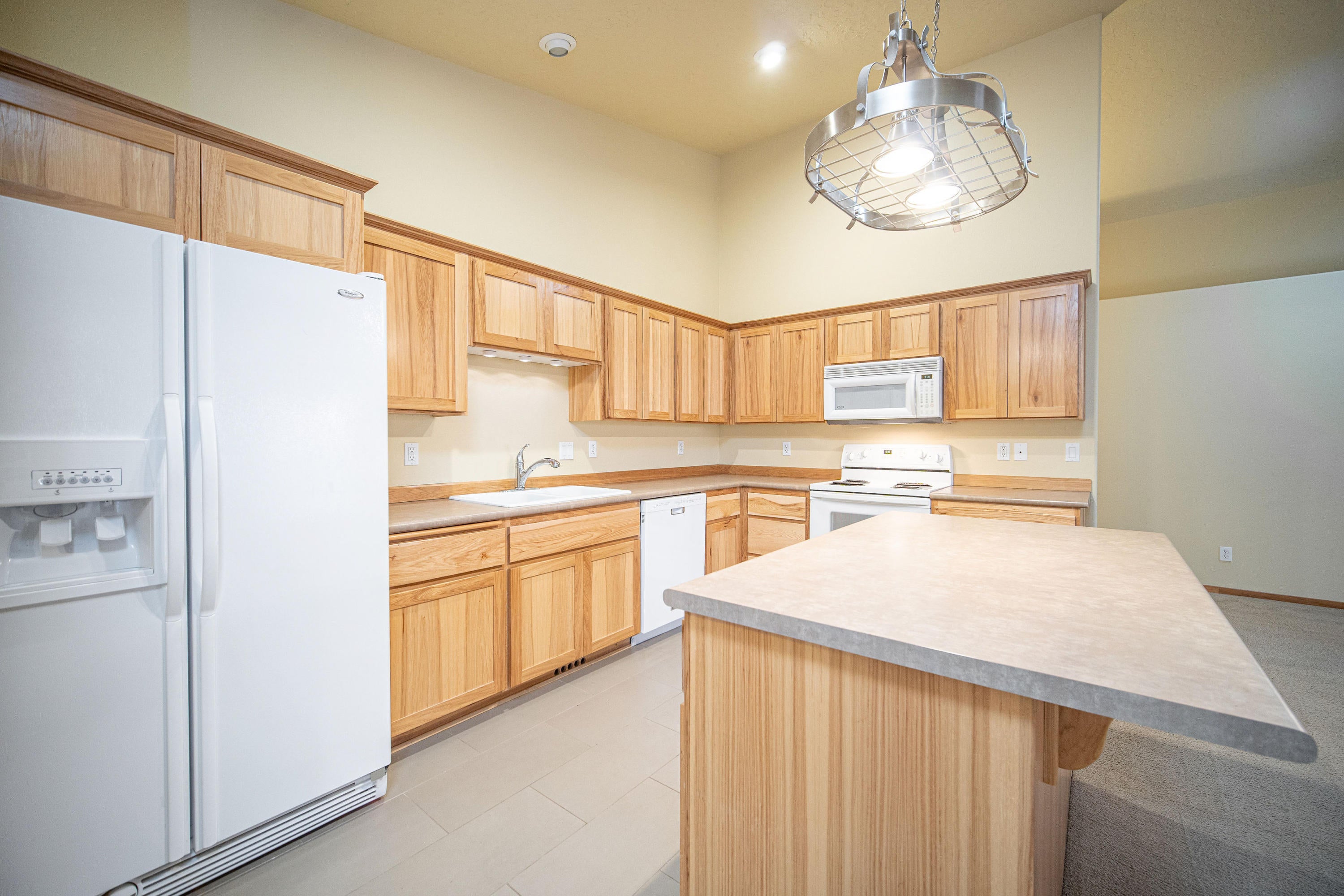 20585 Prospector Loop Bend, OR 97702 - Photo 8 of 21 Kitchen
