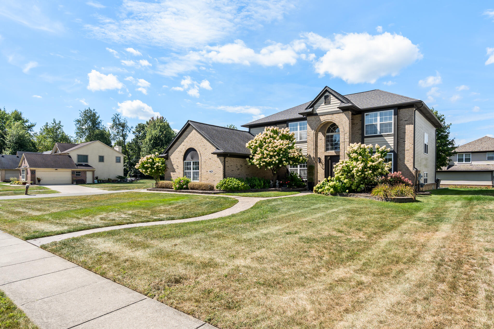 1431 Lee Wood Ridge Road Walled Lake, MI 48390 - Photo 2 of 52 Lee Wood-2
