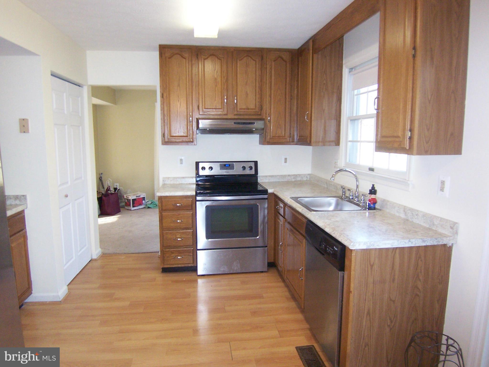 7809 Rippleview Lane Pasadena, MD 21122 - Photo 13 of 30 Kitchen