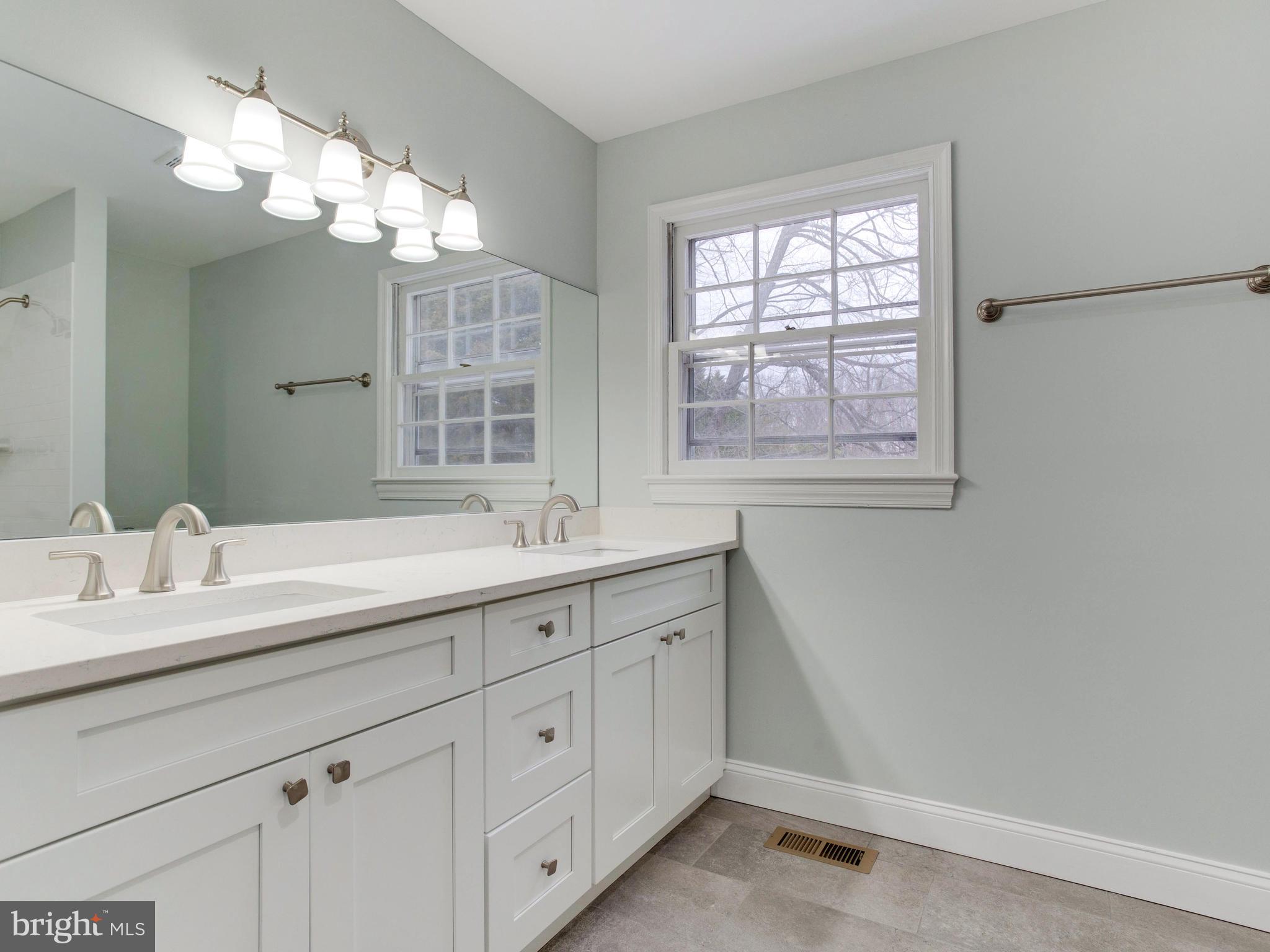 6804 Burch Hill Road Brandywine, MD 20613 - Photo 27 of 37 Bathrooom