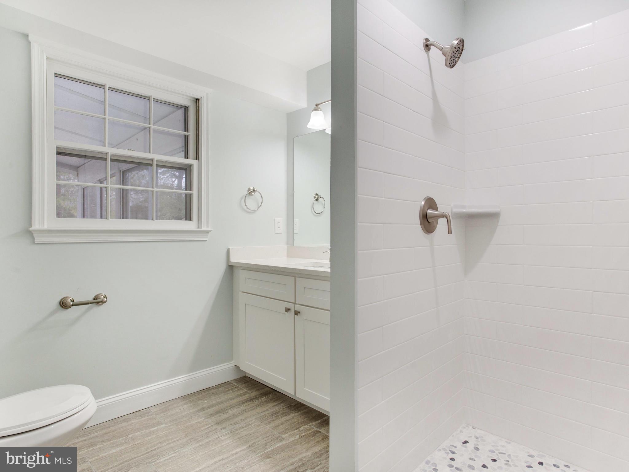 6804 Burch Hill Road Brandywine, MD 20613 - Photo 4 of 37 Half bath