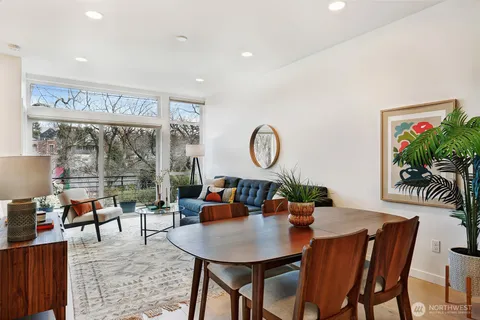 $939,000 | 171 21st Avenue, Seattle, WA 98122