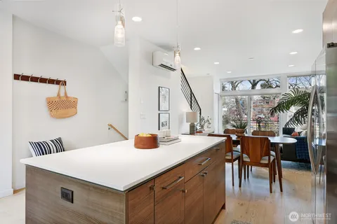 $939,000 | 171 21st Avenue, Seattle, WA 98122