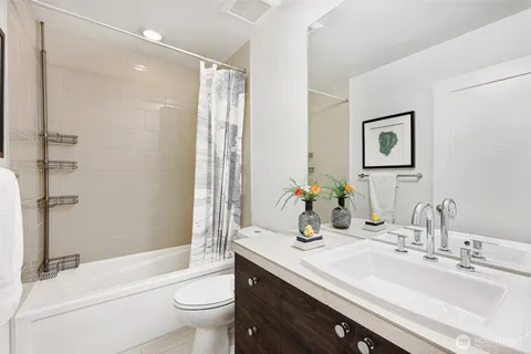 $939,000 | 171 21st Avenue, Seattle, WA 98122