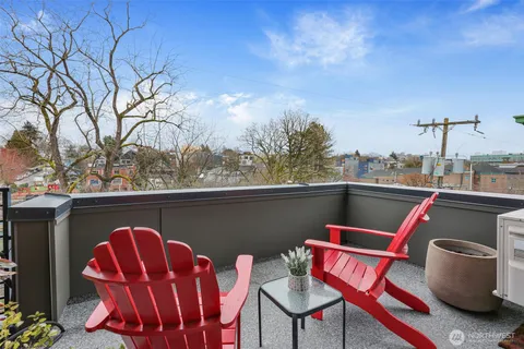 $939,000 | 171 21st Avenue, Seattle, WA 98122