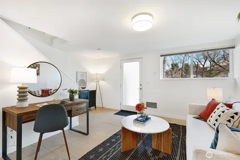 $939,000 | 171 21st Avenue, Seattle, WA 98122