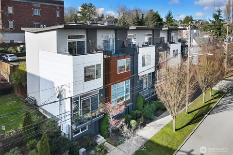 $939,000 | 171 21st Avenue, Seattle, WA 98122