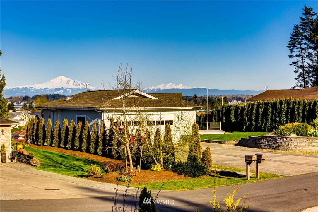 8159 Comox Road Blaine, WA 98230 - Photo 11 of 40 Gallery Image 11