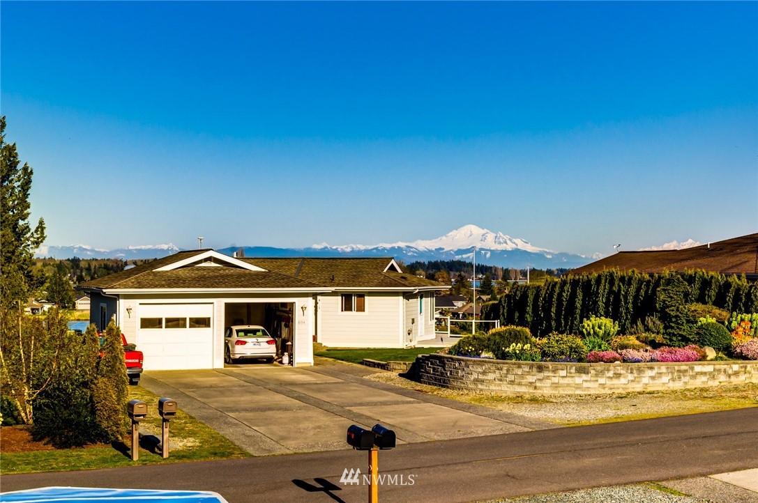 8159 Comox Road Blaine, WA 98230 - Photo 12 of 40 Gallery Image 12