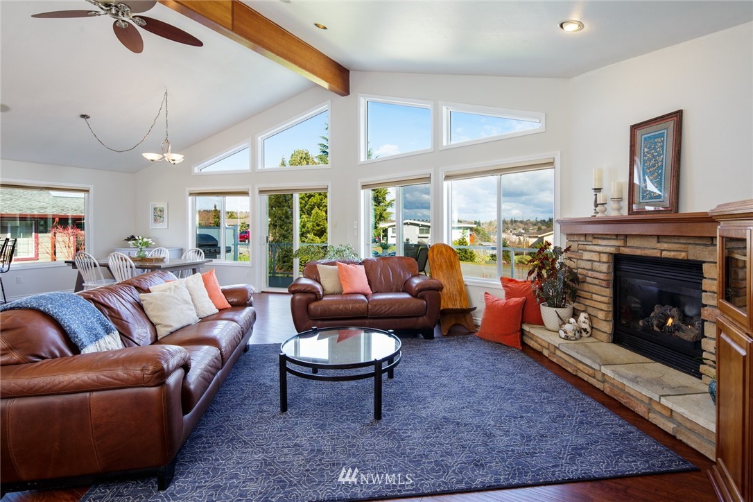 8159 Comox Road Blaine, WA 98230 - Photo 5 of 40 Gallery Image 5