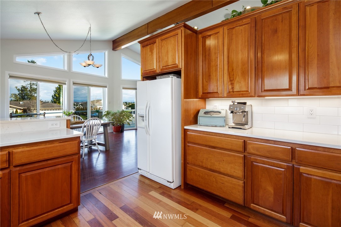 8159 Comox Road Blaine, WA 98230 - Photo 8 of 40 Gallery Image 8