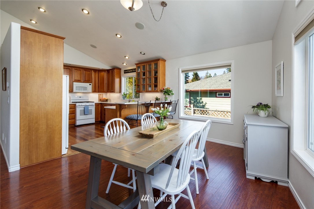 8159 Comox Road Blaine, WA 98230 - Photo 9 of 40 Gallery Image 9