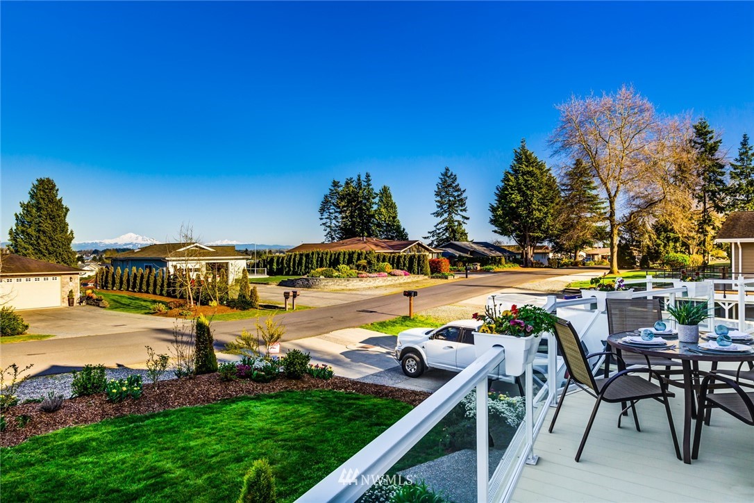 8159 Comox Road Blaine, WA 98230 - Photo 10 of 40 Gallery Image 10