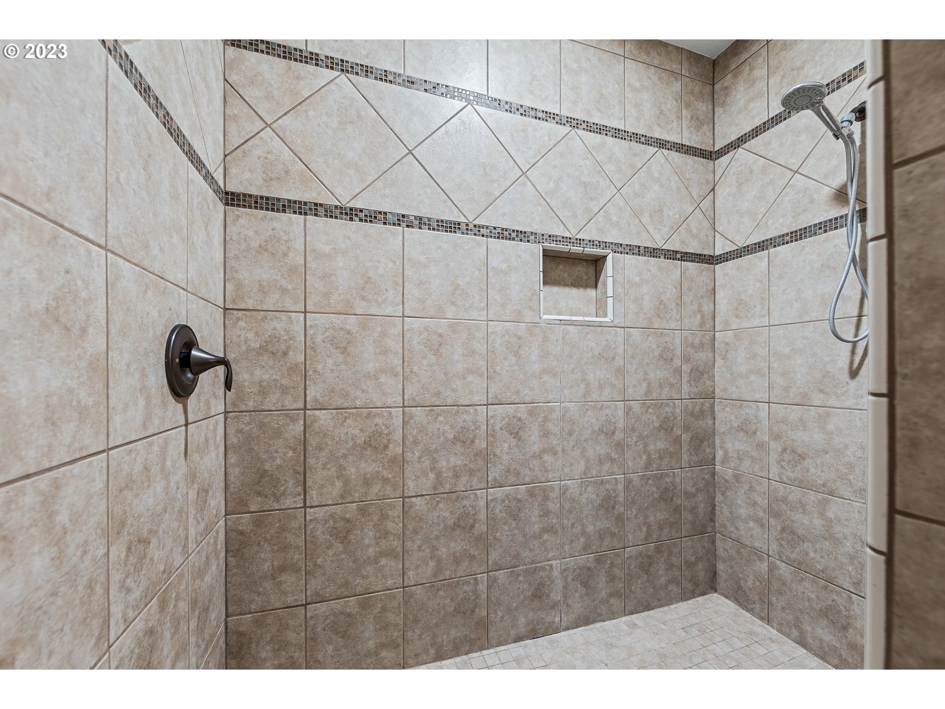 5316 Southwest Childs Road Lake Oswego, OR 97035 - Photo 22 of 42 a bathroom with a shower and a sink