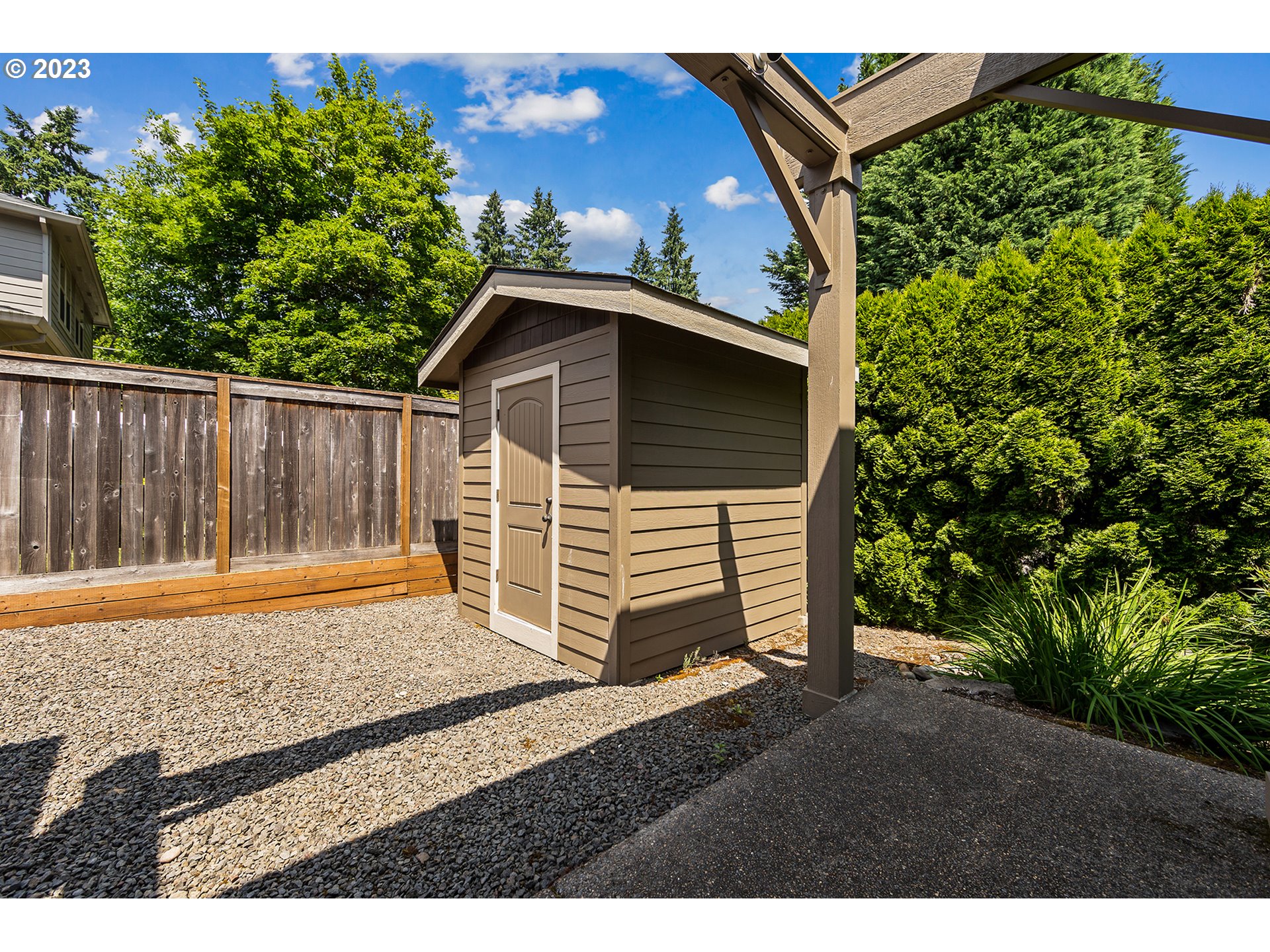 5316 Southwest Childs Road Lake Oswego, OR 97035 - Photo 40 of 42 a backyard of a house with lots of green space
