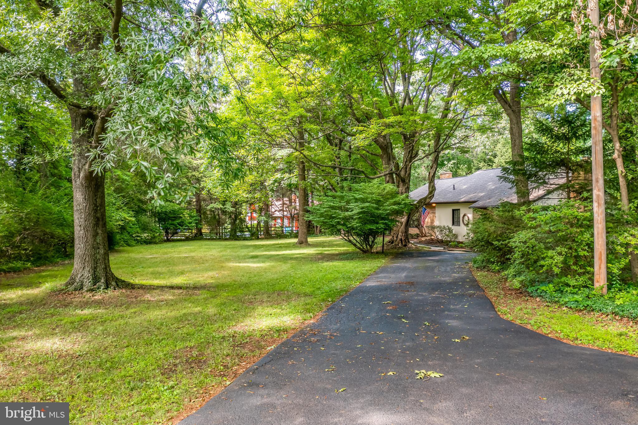 7503 Ridge Road Frederick, MD 21702 - Photo 7 of 40 Driveway leading to home