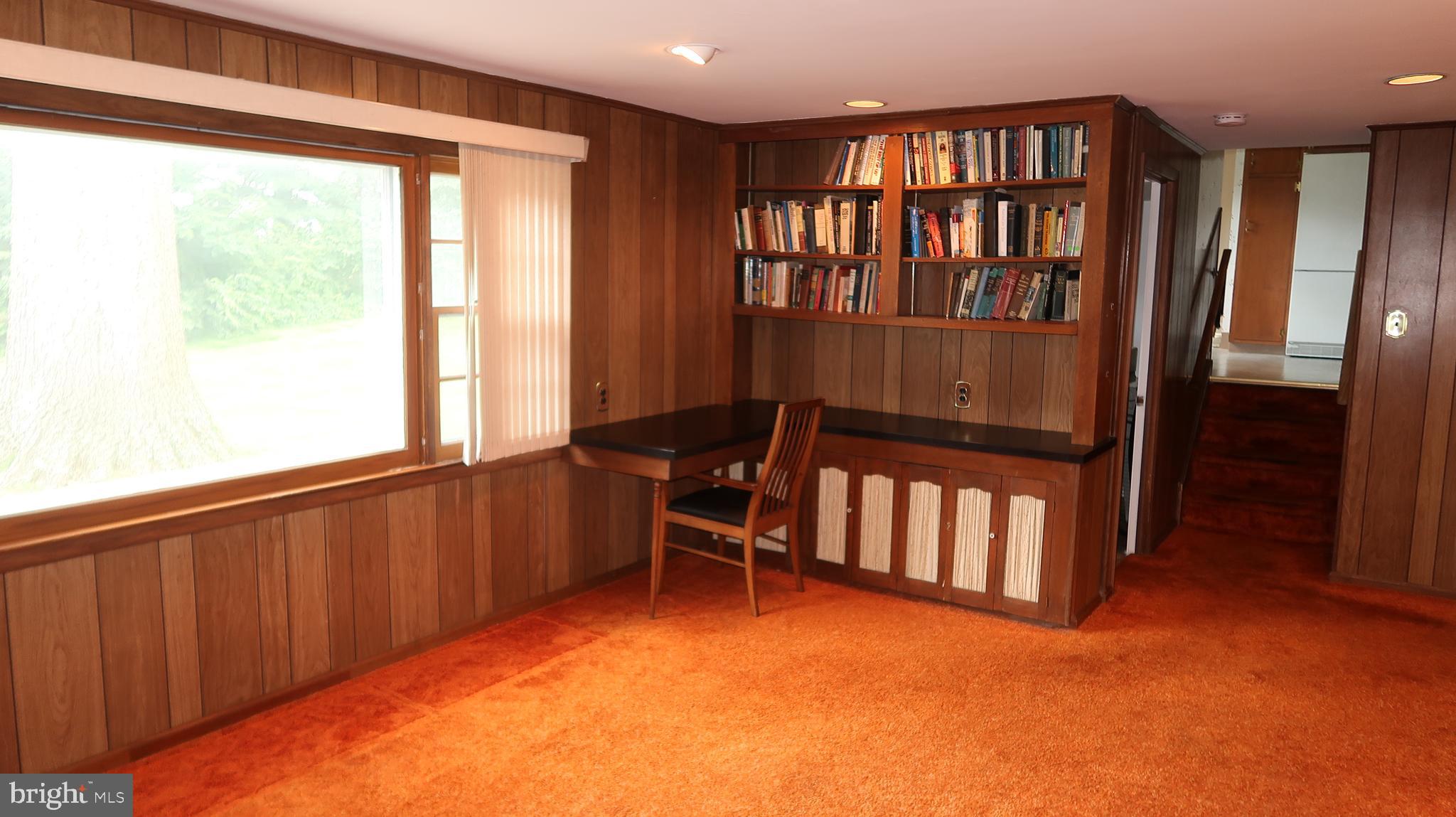 207 Fairfield Drive Wallingford, PA 19086 - Photo 15 of 28 Family Room With Built In Desk Area