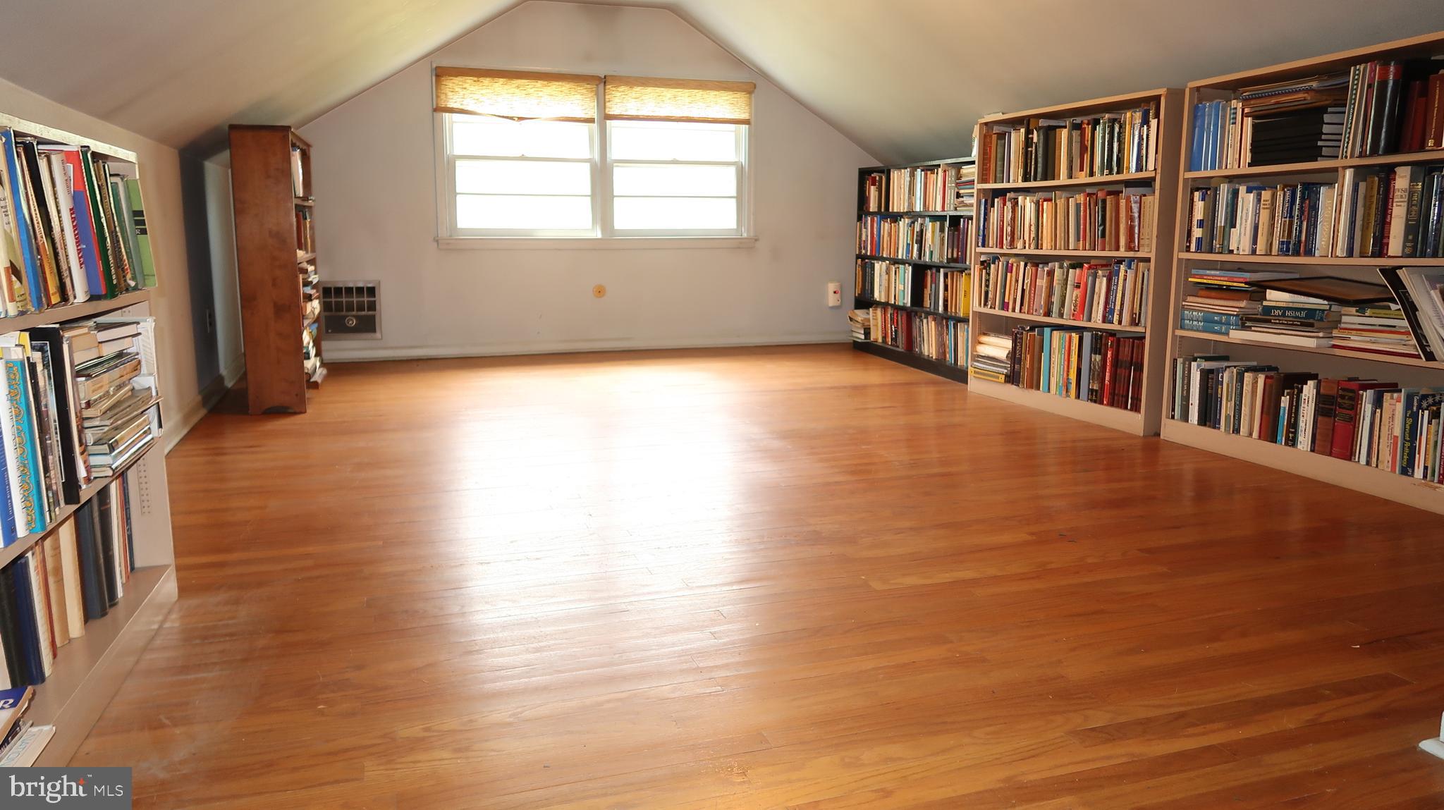 207 Fairfield Drive Wallingford, PA 19086 - Photo 25 of 28 Top Level 4th Bedroom Or Home Office