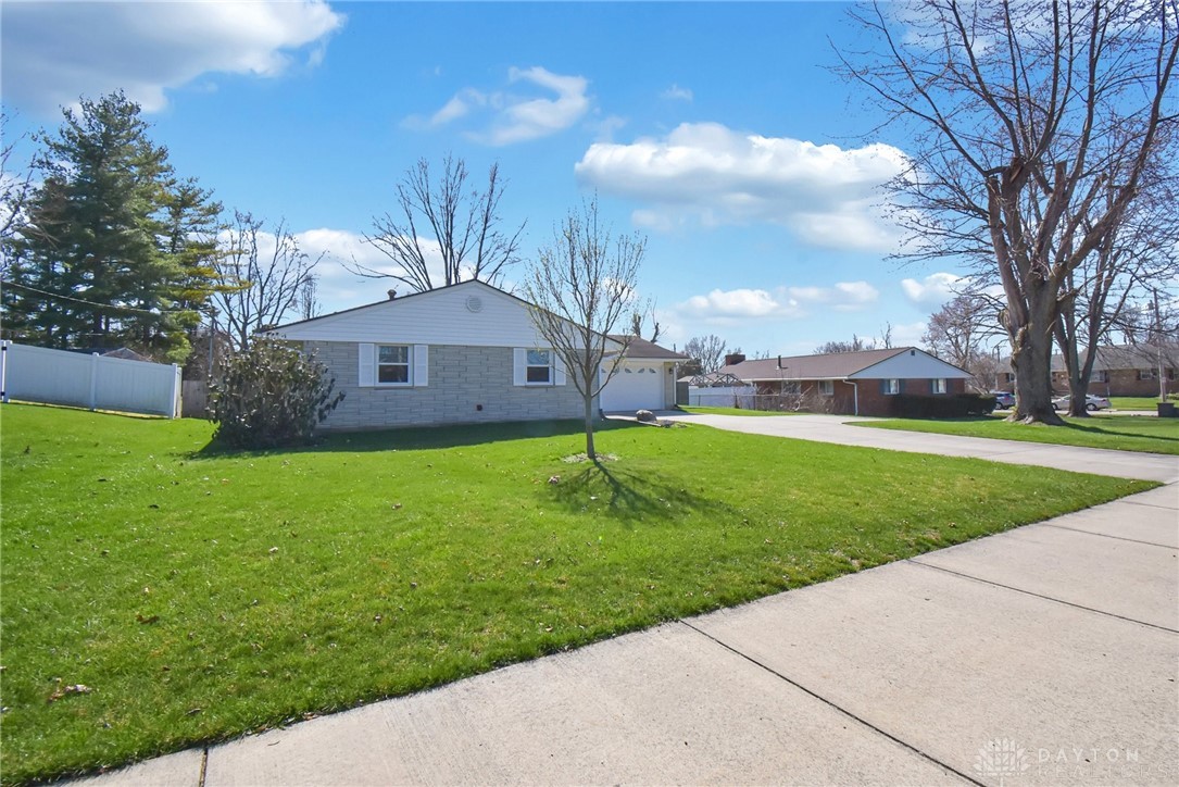 3012 East Stroop Road Kettering, OH 45440 - Photo 3 of 25