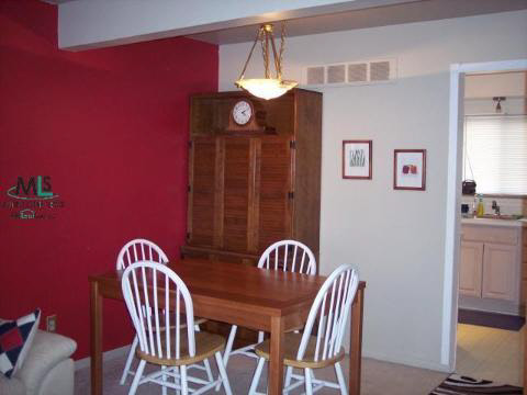 428 Miller Avenue Rochester, MI 48307 - Photo 2 of 5 404838-1.JPG