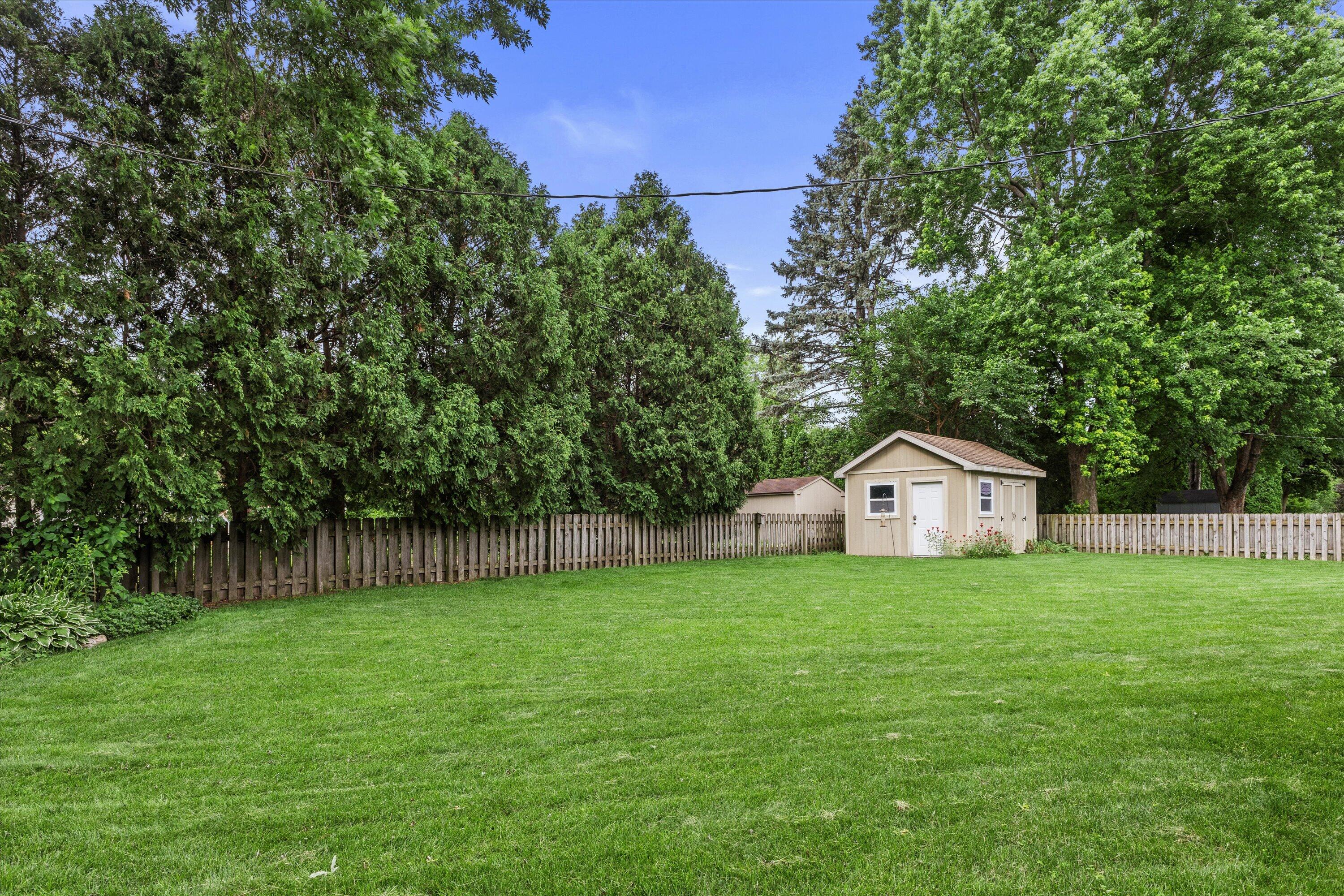 2430 Ruger Avenue Janesville, WI 53545 - Photo 31 of 36 14-LUKE8637