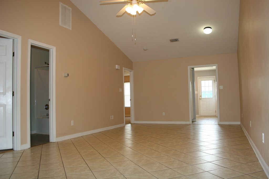 215 High Point Way Evans, GA 30809 - Photo 6 of 16
