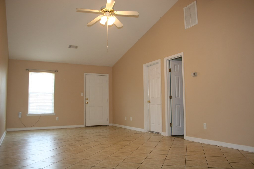 215 High Point Way Evans, GA 30809 - Photo 7 of 16