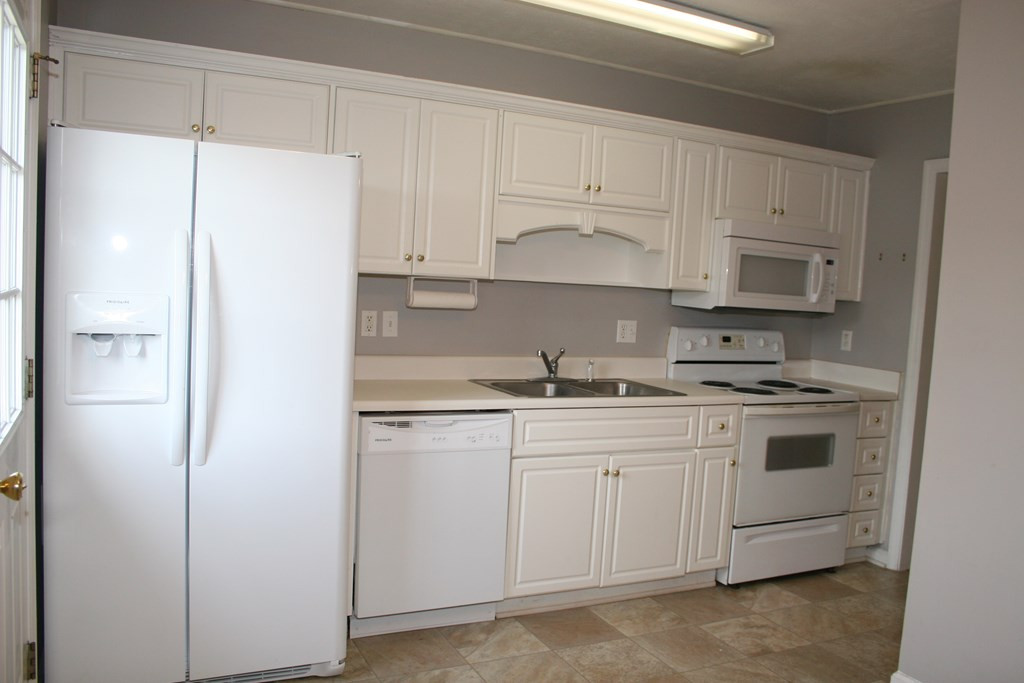 215 High Point Way Evans, GA 30809 - Photo 9 of 16