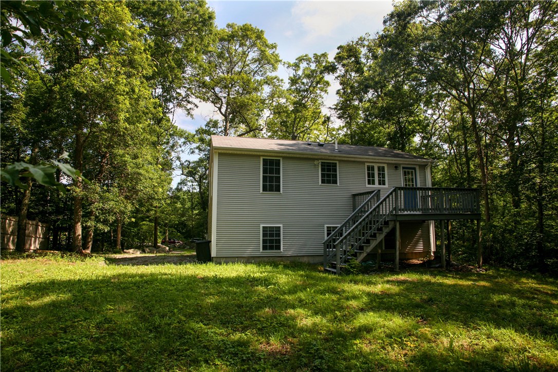 279 Deer Run Road Tiverton, RI 02878 - Photo 3 of 29
