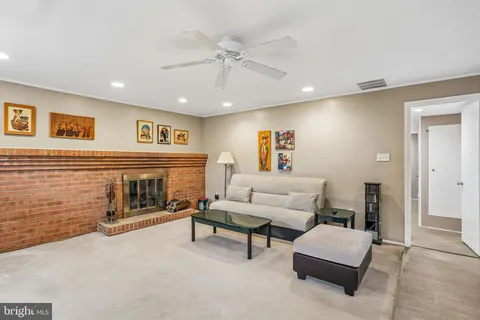 $675,000 | 2 Foxhall Court, Silver Spring, MD 20906