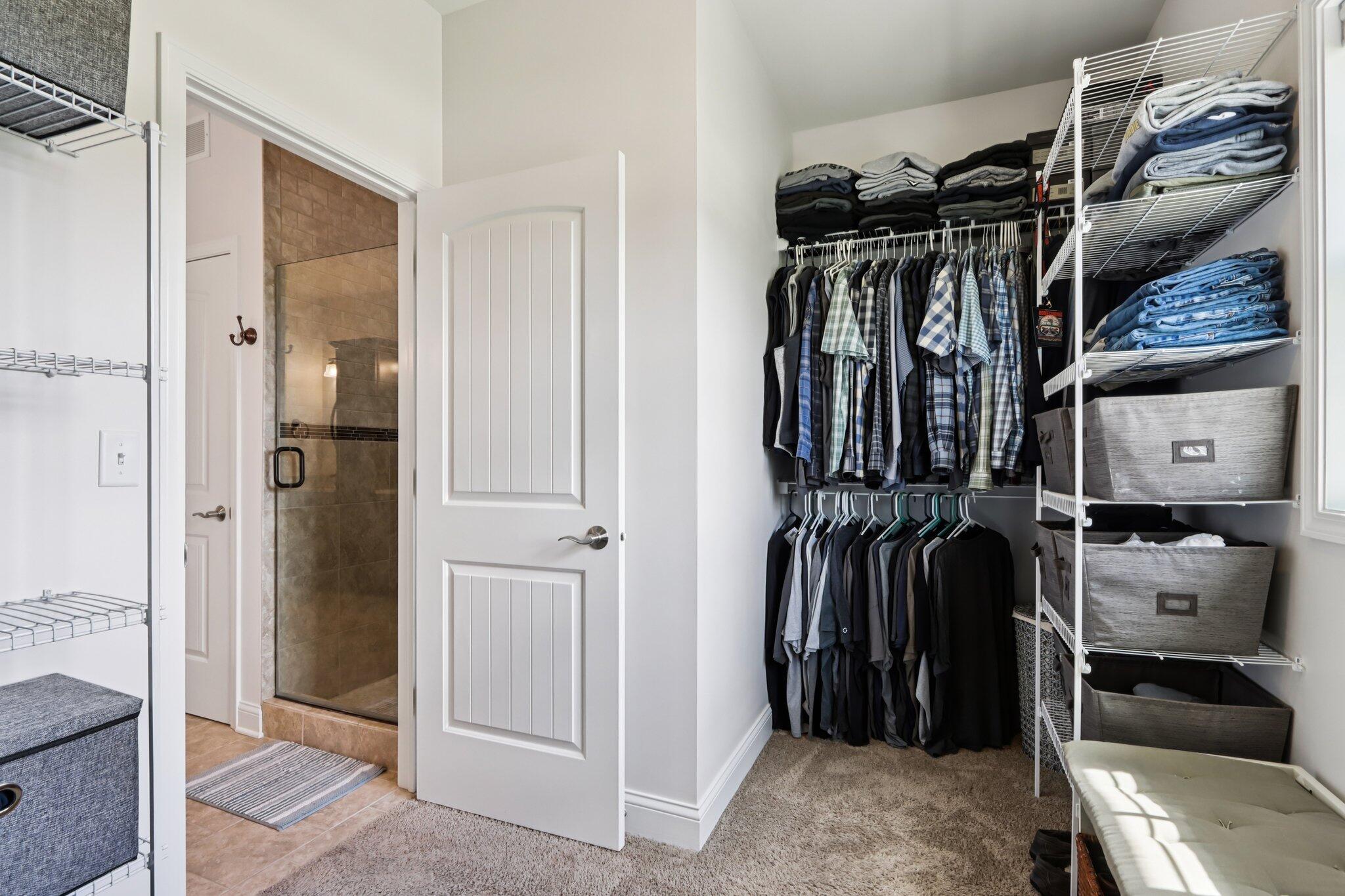 6408 Blue River Way Caledonia, WI 53402 - Photo 20 of 49 View 2 walk in