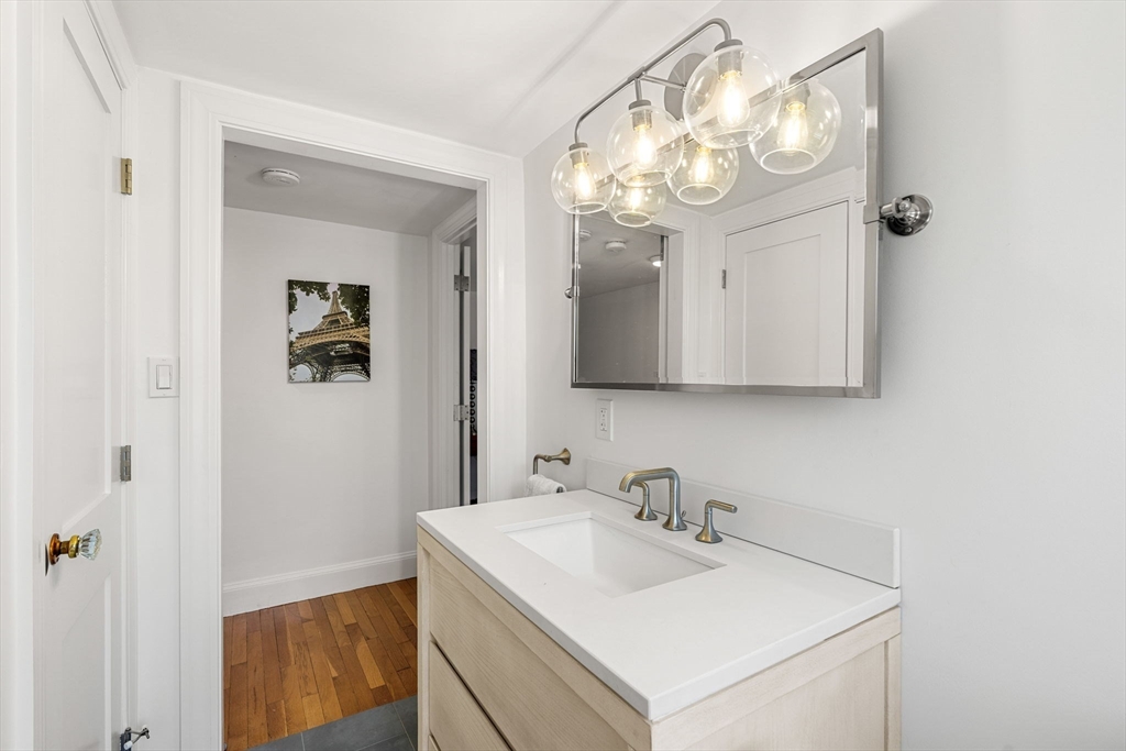 11 Woodbridge Road North Andover, MA 01845 - Photo 30 of 42 Gallery Image 30