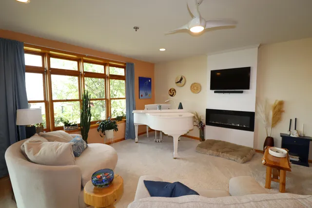 $354,900 | 2729 Lake Shore Drive East, Unit 4, Ashland, WI 54806