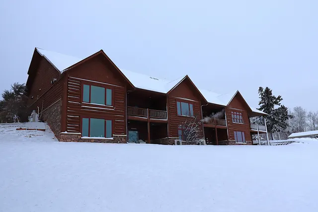 $354,900 | 2729 Lake Shore Drive East, Unit 4, Ashland, WI 54806