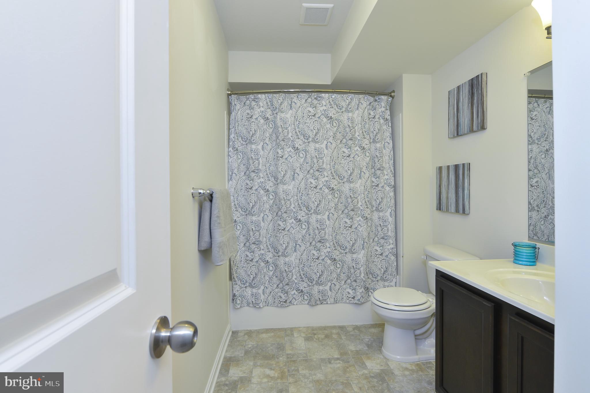 135 Hermans Way North East, MD 21901 - Photo 6 of 20 Full bath on main level