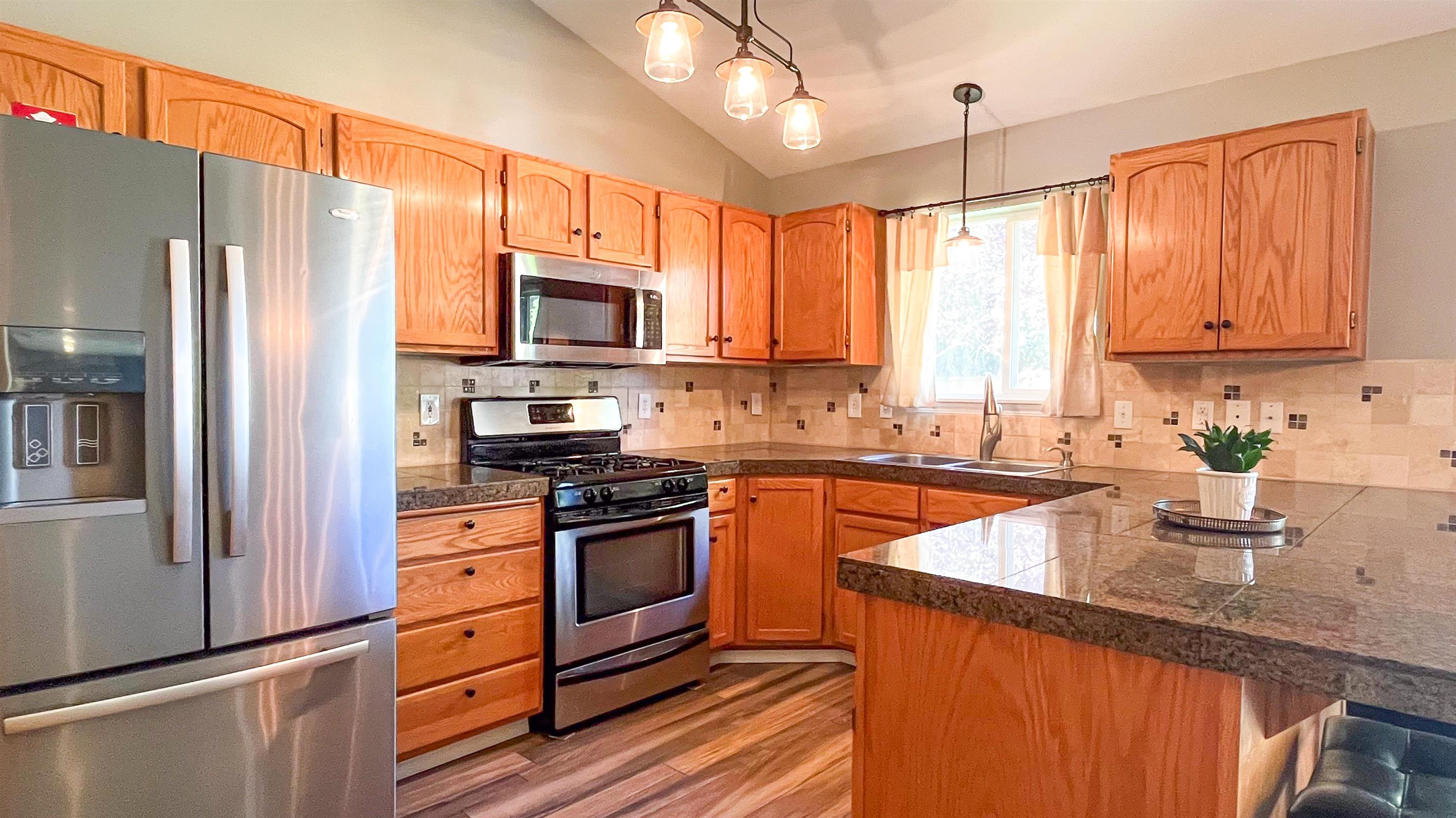 4904 South Ferrall Street Spokane, WA 99223 - Photo 7 of 28