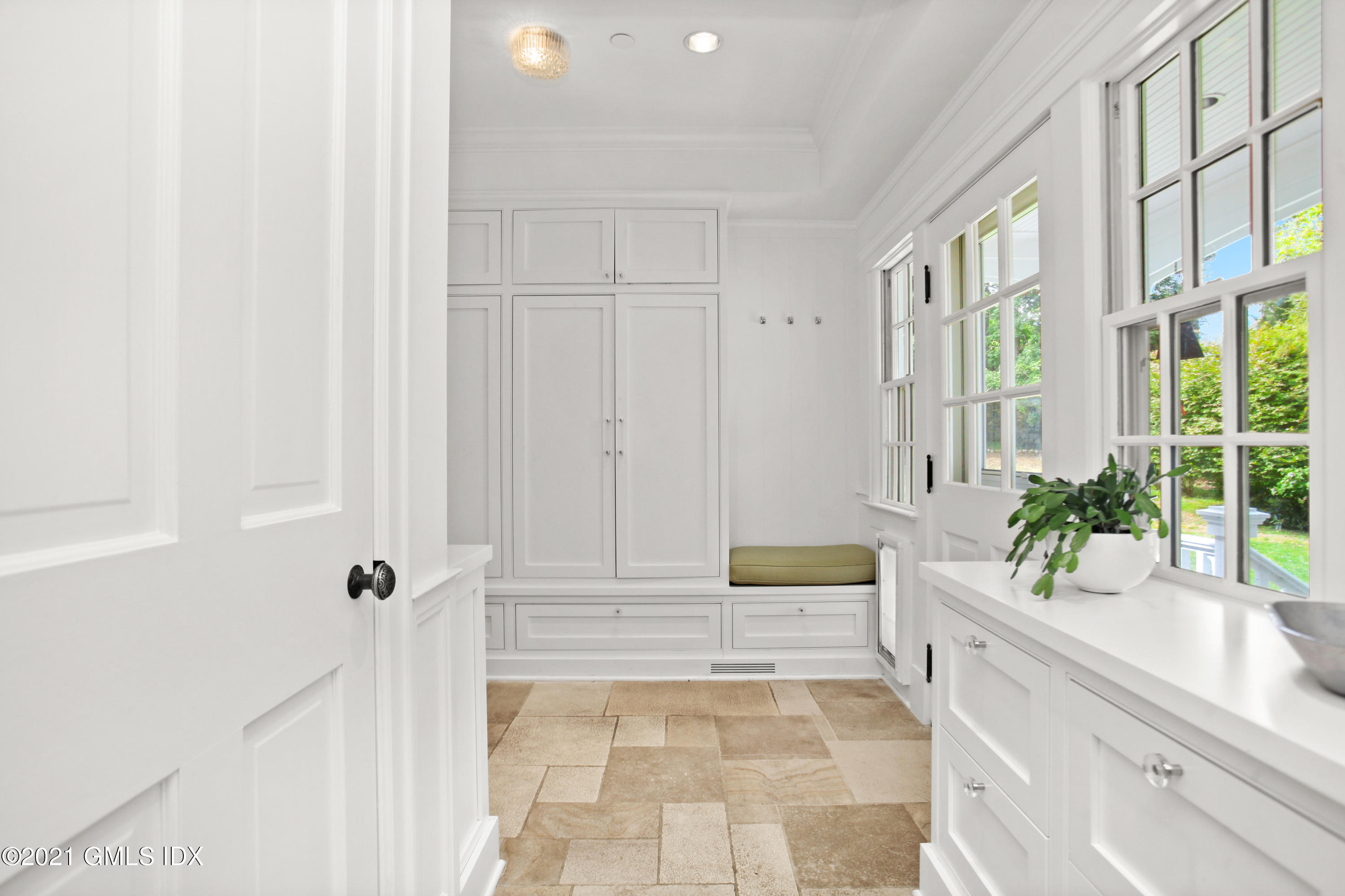 8 Cathlow Drive Riverside, CT 06878 - Photo 21 of 44 a bathroom with a tub shower and sink