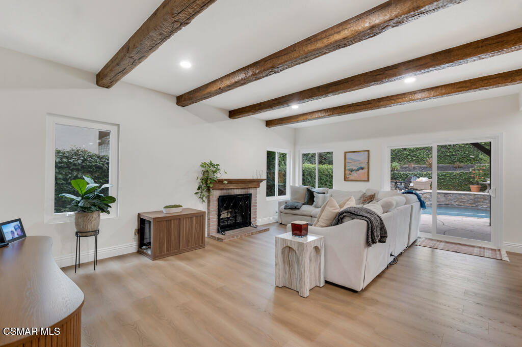 12208 Cherry Grove Street Moorpark, CA 93021 - Photo 24 of 85 12208 Cherry Grove St-HsHProd-26