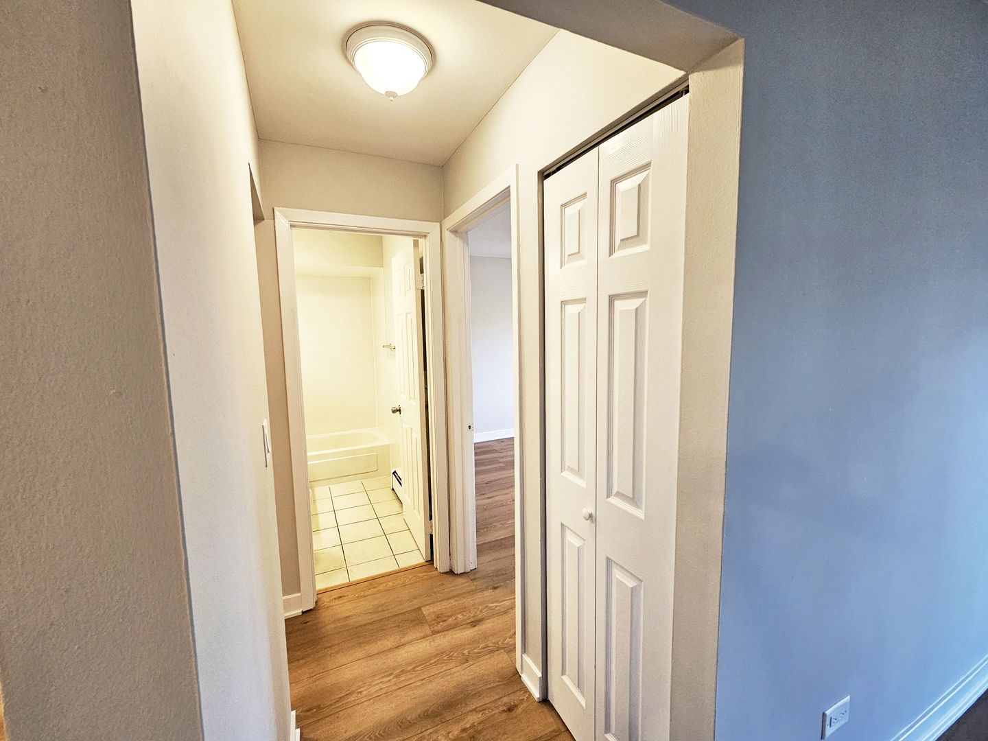 2214 South Goebbert Road, Unit 276 Arlington Heights, IL 60005 - Photo 5 of 17 a view of a bathroom with a shower