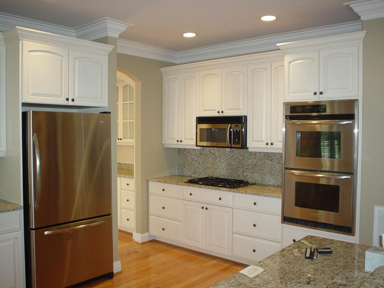 3121 Hidden Oak Road Southwest Roanoke, VA 24018 - Photo 15 of 18 Upscale Appliances in Kitchen