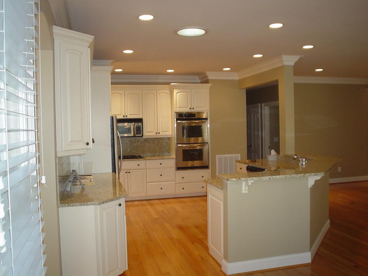 3121 Hidden Oak Road Southwest Roanoke, VA 24018 - Photo 17 of 18 Kitchen