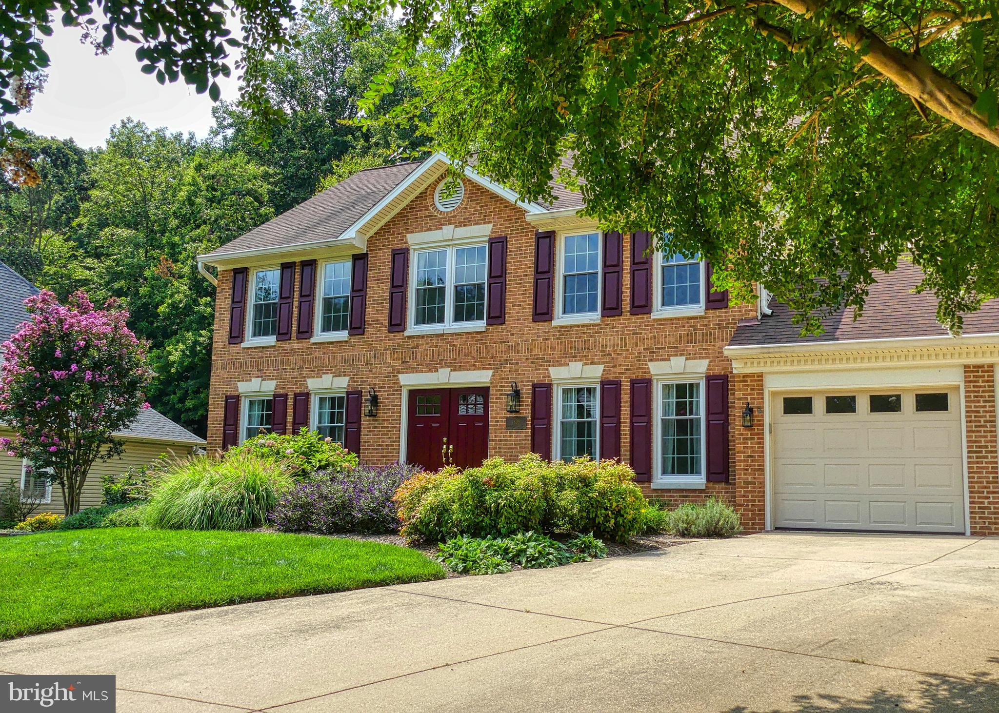 7808 Huntsman Boulevard Springfield, VA 22153 - Photo 6 of 53 Double wide Driveway
