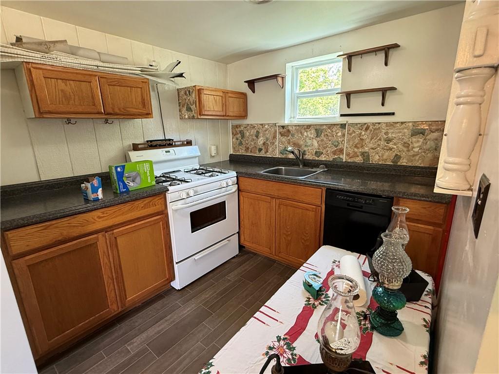144 Scott Road Uniontown, PA 15401 - Photo 4 of 13