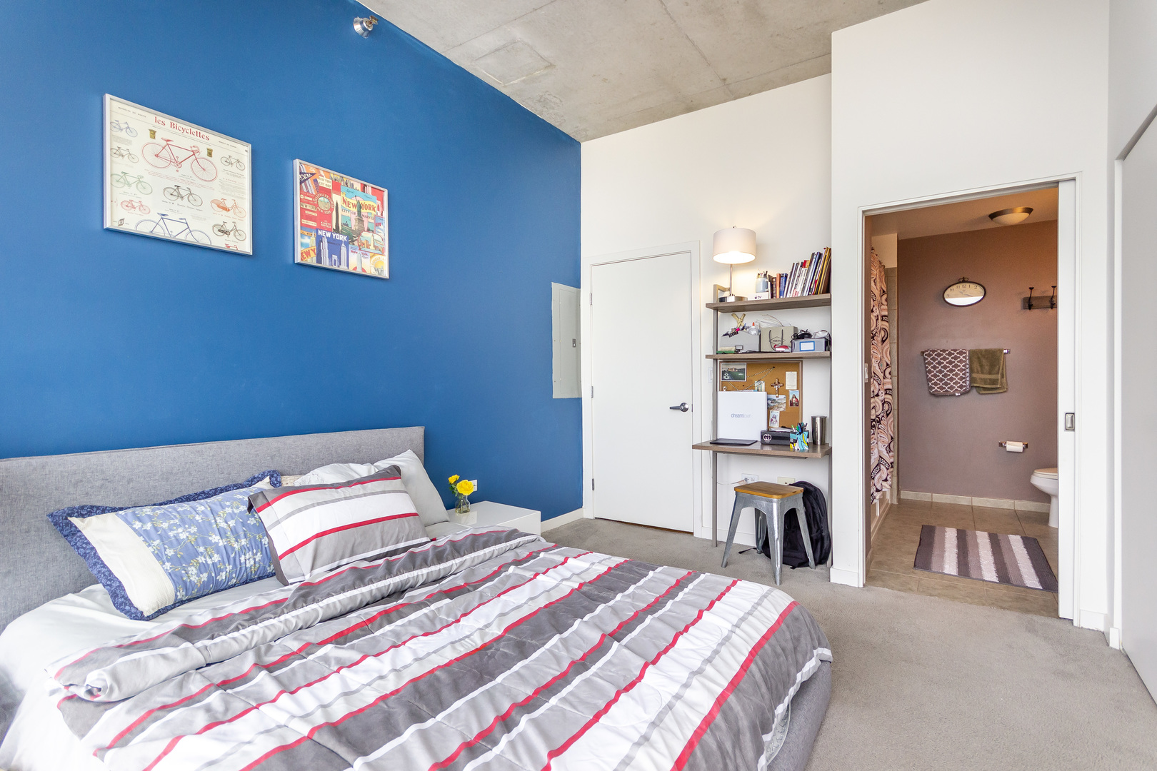 235 West Van Buren Street, Unit 3714 Chicago, IL 60607 - Photo 11 of 15