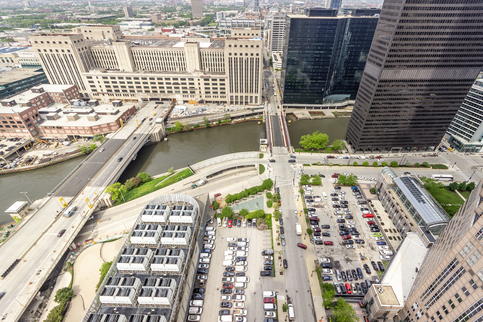 235 West Van Buren Street, Unit 3714 Chicago, IL 60607 - Photo 8 of 15