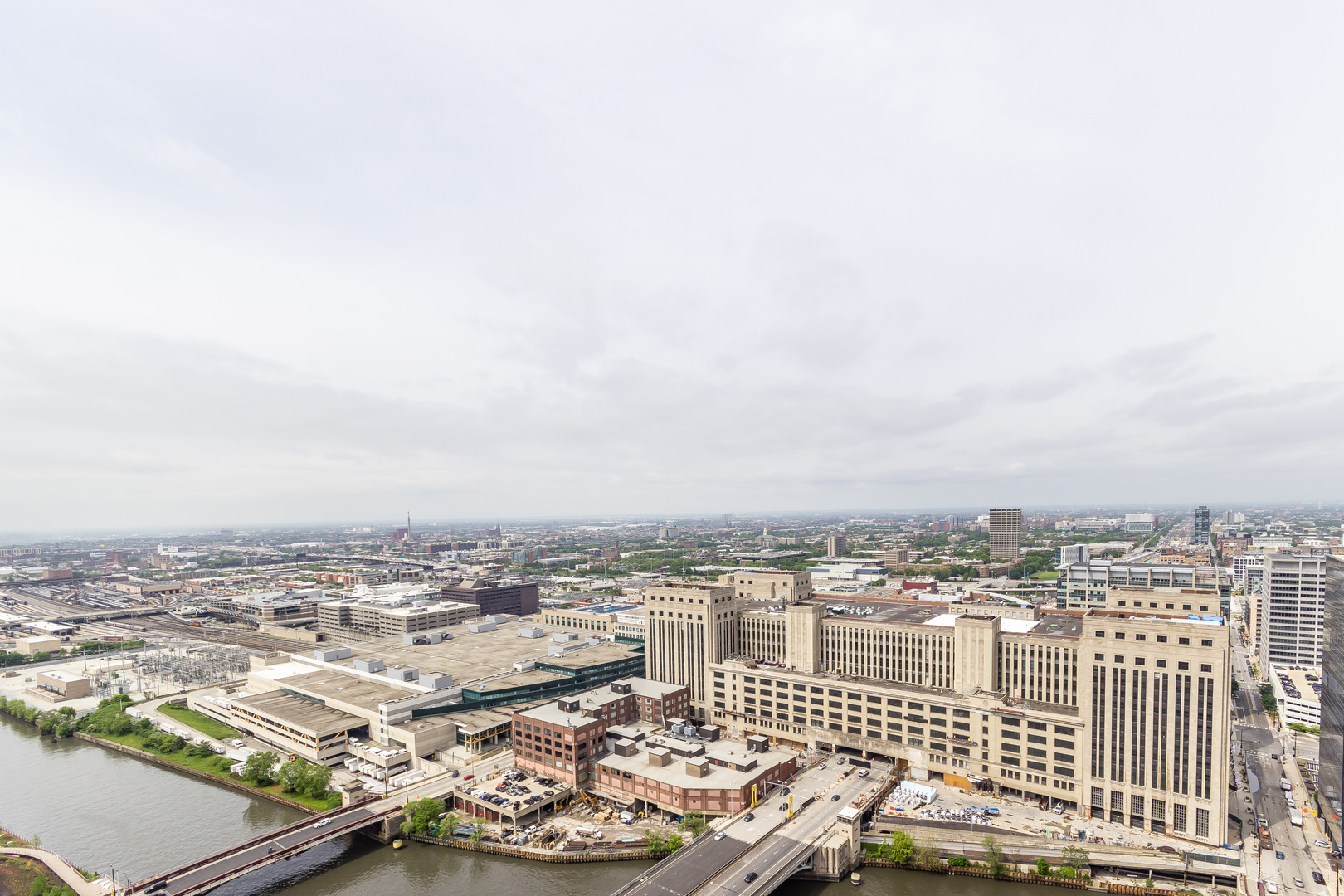 235 West Van Buren Street, Unit 3714 Chicago, IL 60607 - Photo 9 of 15