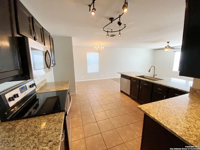 $2,025 | 12606 Scarlet Sage, San Antonio, TX 78253