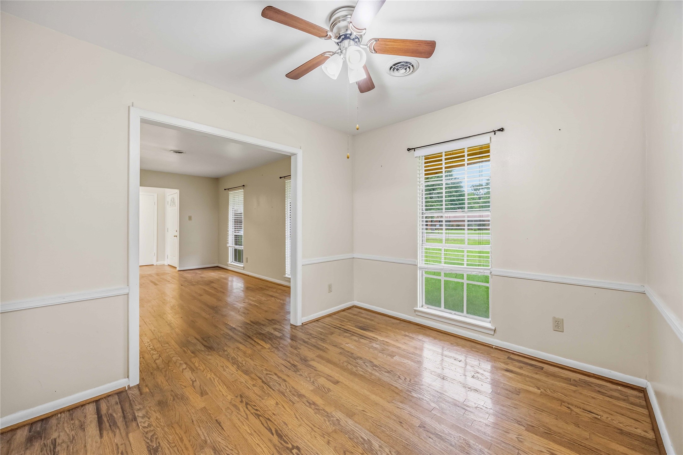 435 Rolling Wood Road Baytown, TX 77520 - Photo 10 of 29 Potential office space